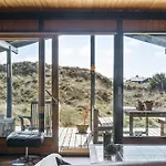 70's Style Summerhouse Near